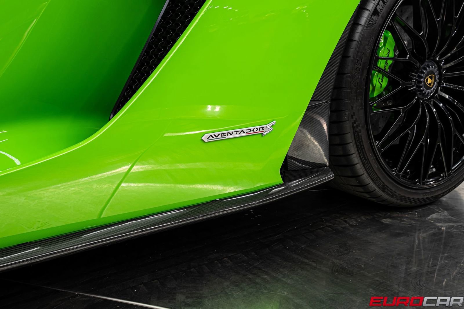 Used 2018 Lamborghini Aventador S image 21