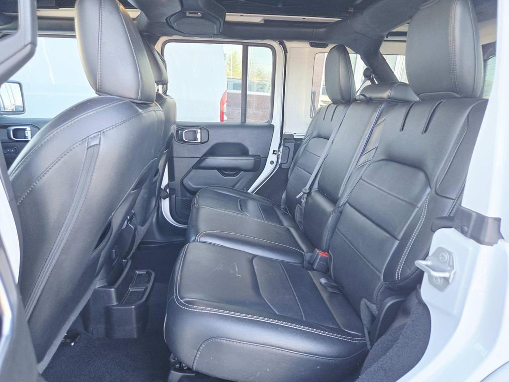 Used 2022 Jeep Wrangler Unlimited Sahara w/ Safety Group image 16