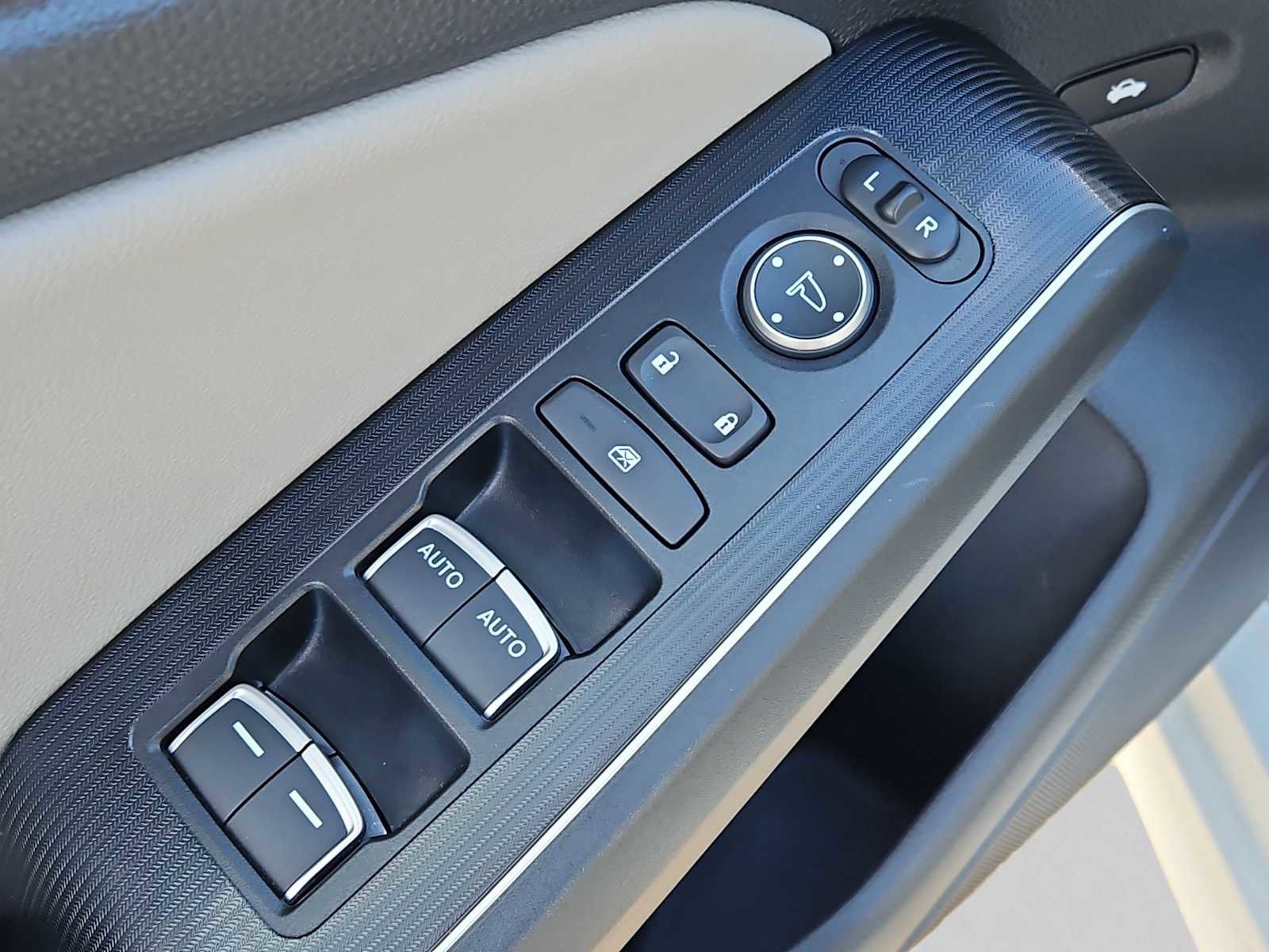 Certified 2024 Honda Civic Touring image 21