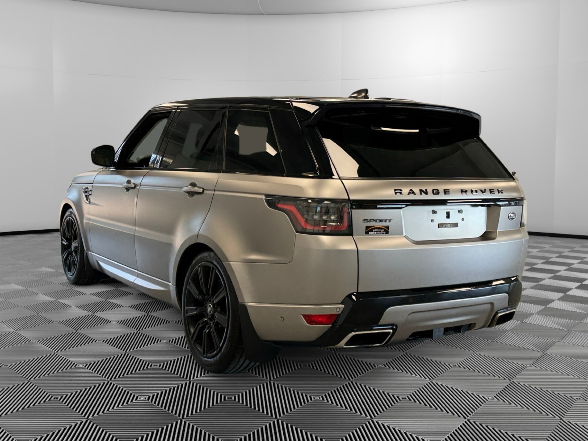 Used 2019 Land Rover Range Rover Sport HSE Dynamic AWD/4WD image 6