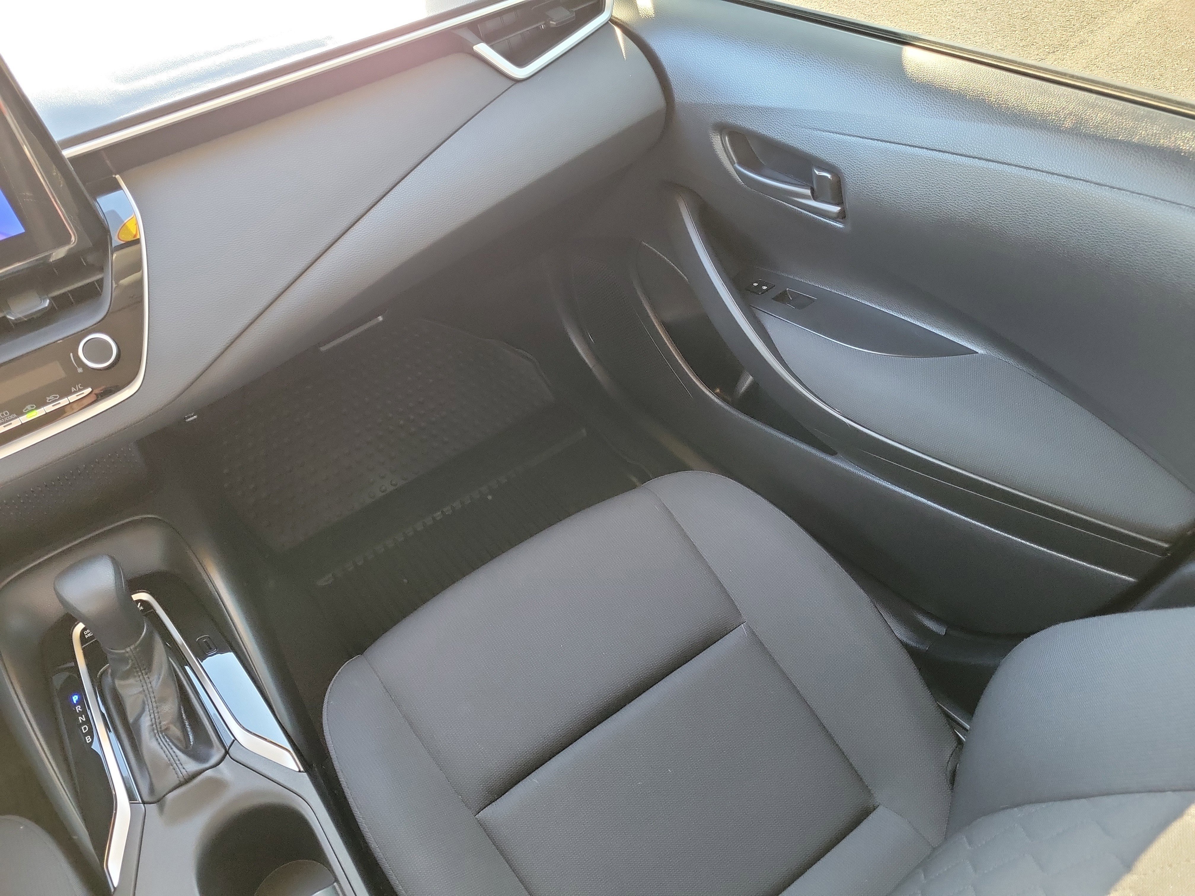 Used 2024 Toyota Corolla LE image 16