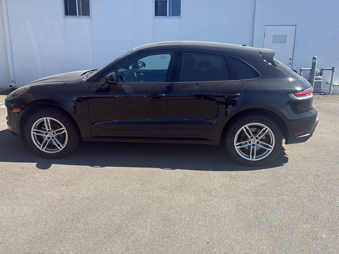 Used 2024 Porsche Macan AWD/4WD image 8