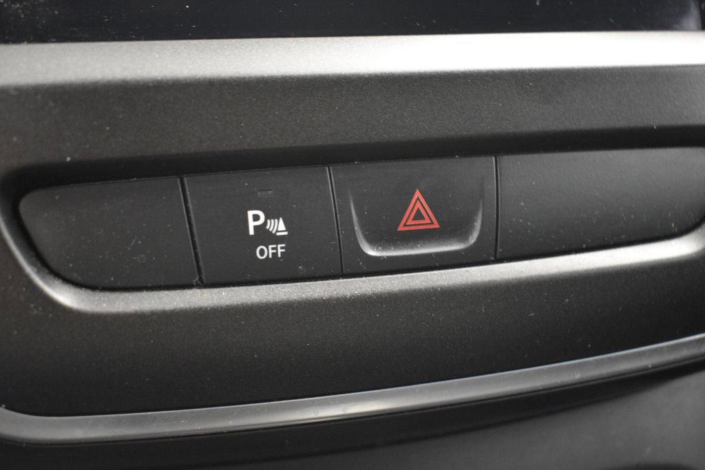 Used 2019 Jeep Cherokee Trailhawk w/ Cold Weather Group image 40