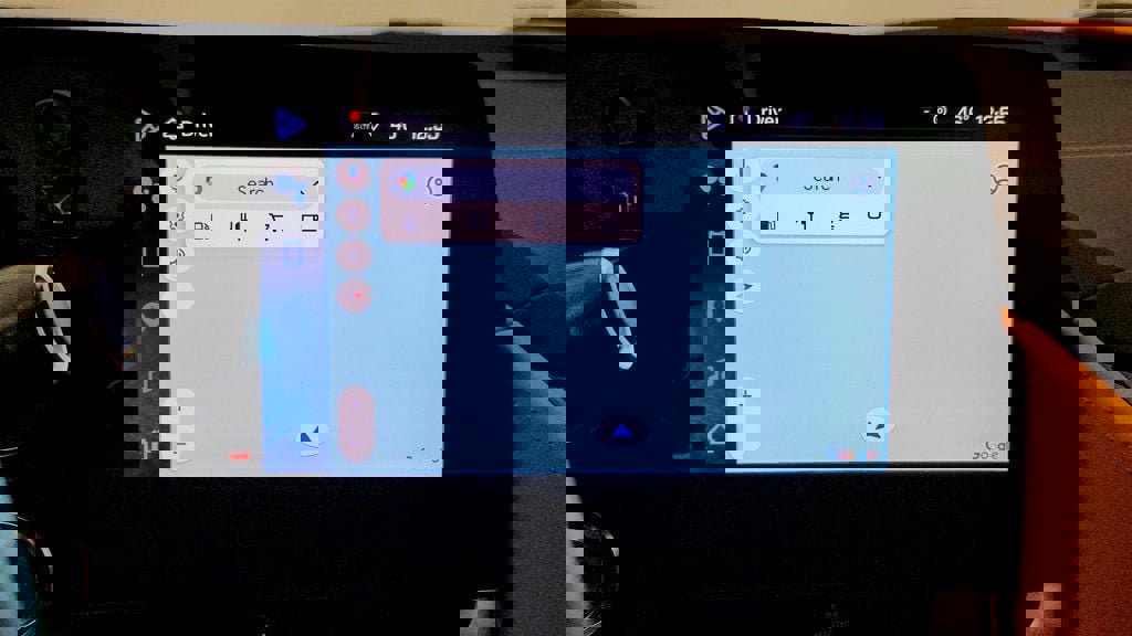 Used 2025 Chevrolet Corvette Stingray Preferred Cpe w/ Body-Color Dual Roof Package RWD image 21