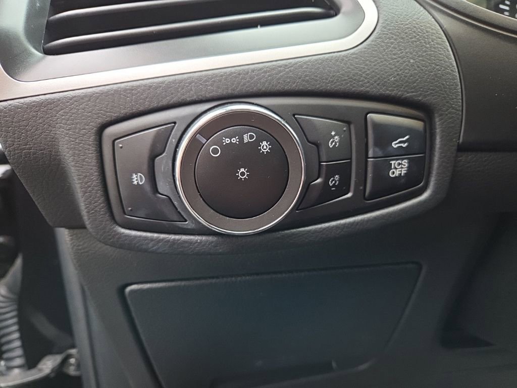 Used 2023 Ford Edge SEL w/ Convenience Package image 12