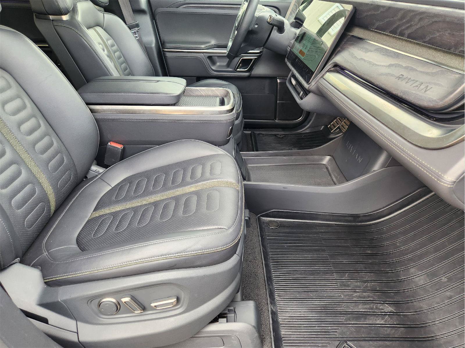 Used 2022 Rivian R1T Adventure AWD/4WD image 14