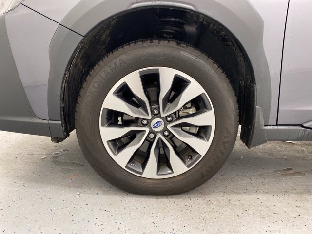 Used 2025 Subaru Outback Limited AWD/4WD image 9