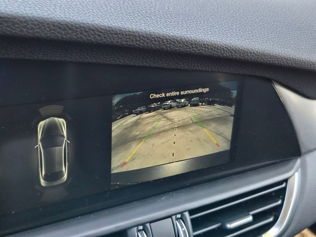 New 2025 Alfa Romeo Giulia w/ Driving Assist Package image 11