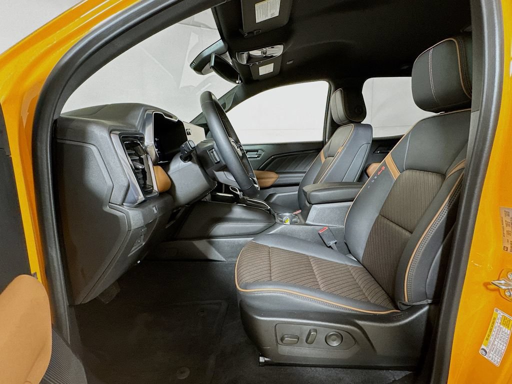 Certified 2026 GMC Canyon AT4 w/ AT4 Premium Package AWD/4WD image 19