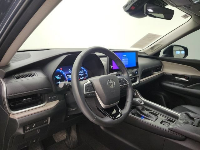 Certified 2025 Toyota Grand Highlander AWD image 13