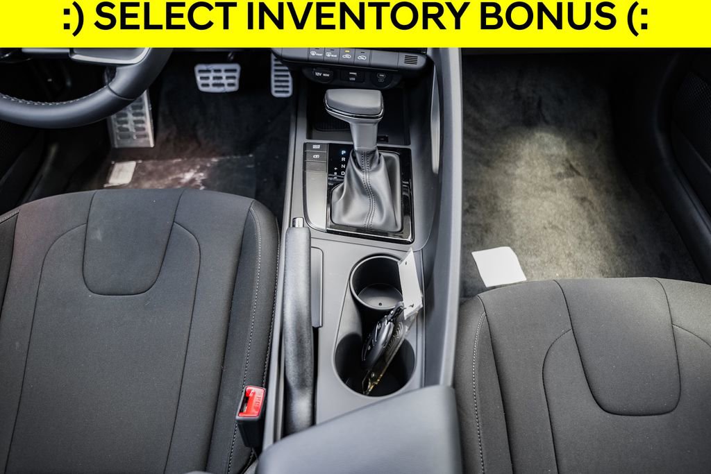 New 2025 Hyundai Elantra Sport image 27