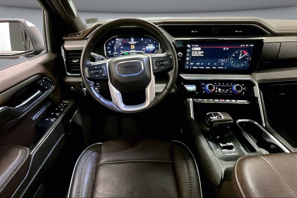 Used 2024 GMC Sierra 1500 Denali w/ Technology Package AWD/4WD image 9