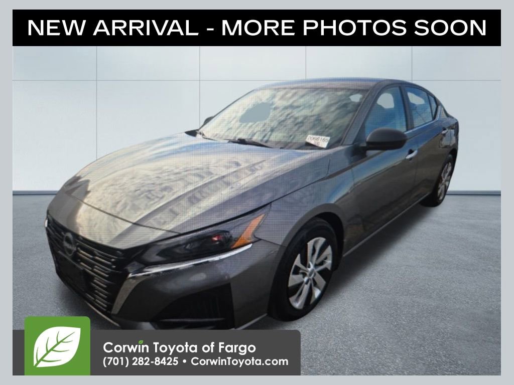 Used 2024 Nissan Altima 2.5 S image 1