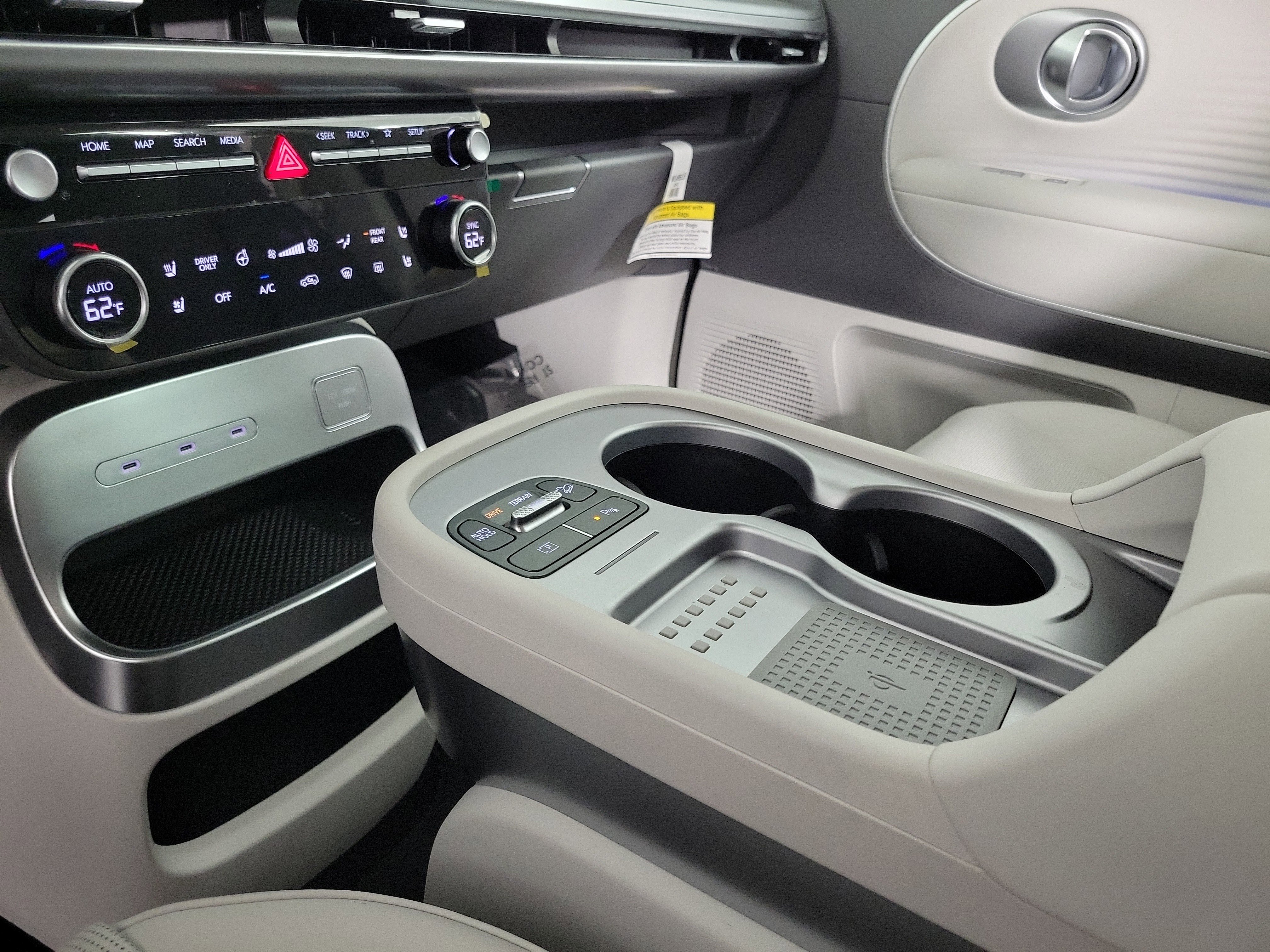 New 2026 Hyundai Ioniq 9 SEL image 18