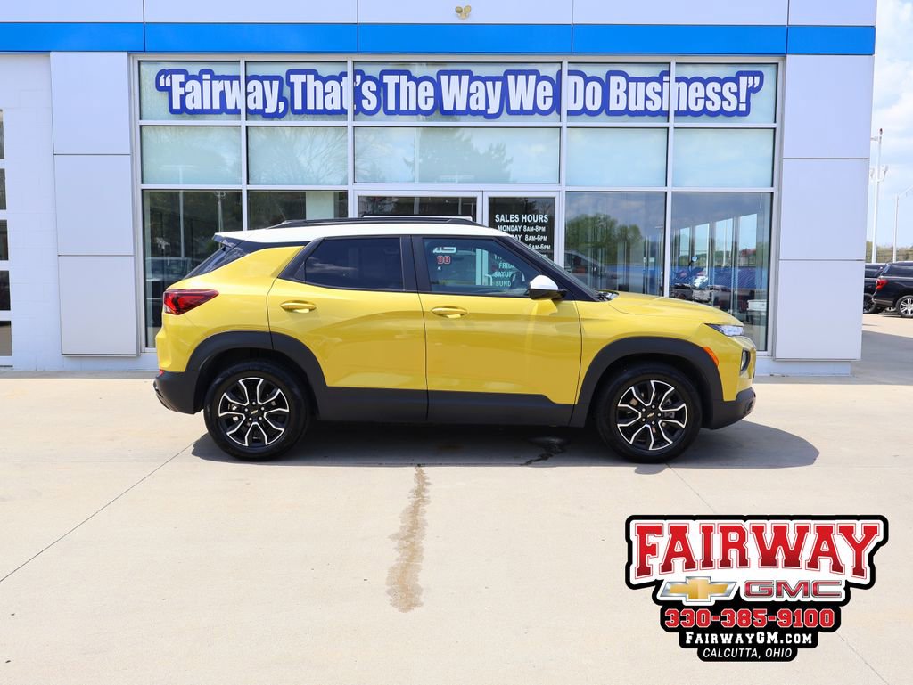Used 2023 Chevrolet TrailBlazer ACTIV w/ Sun and Liftgate Package FWD image 1