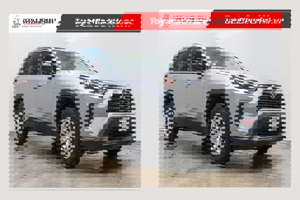 Used 2024 Toyota RAV4 LE AWD/4WD image 1