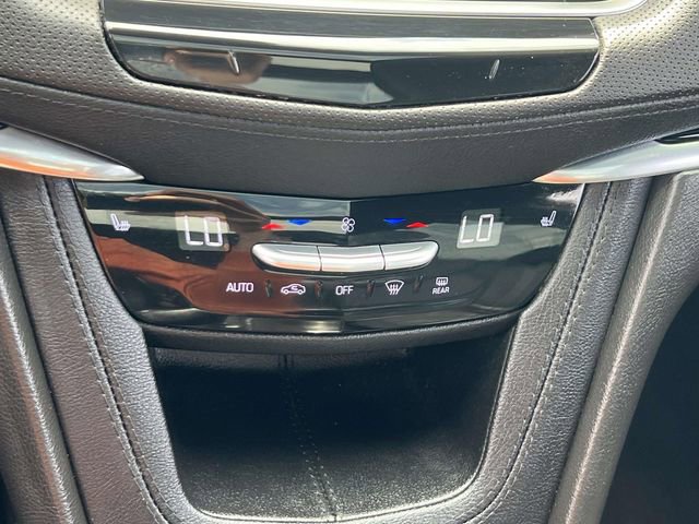 Used 2023 Cadillac XT6 Luxury image 31