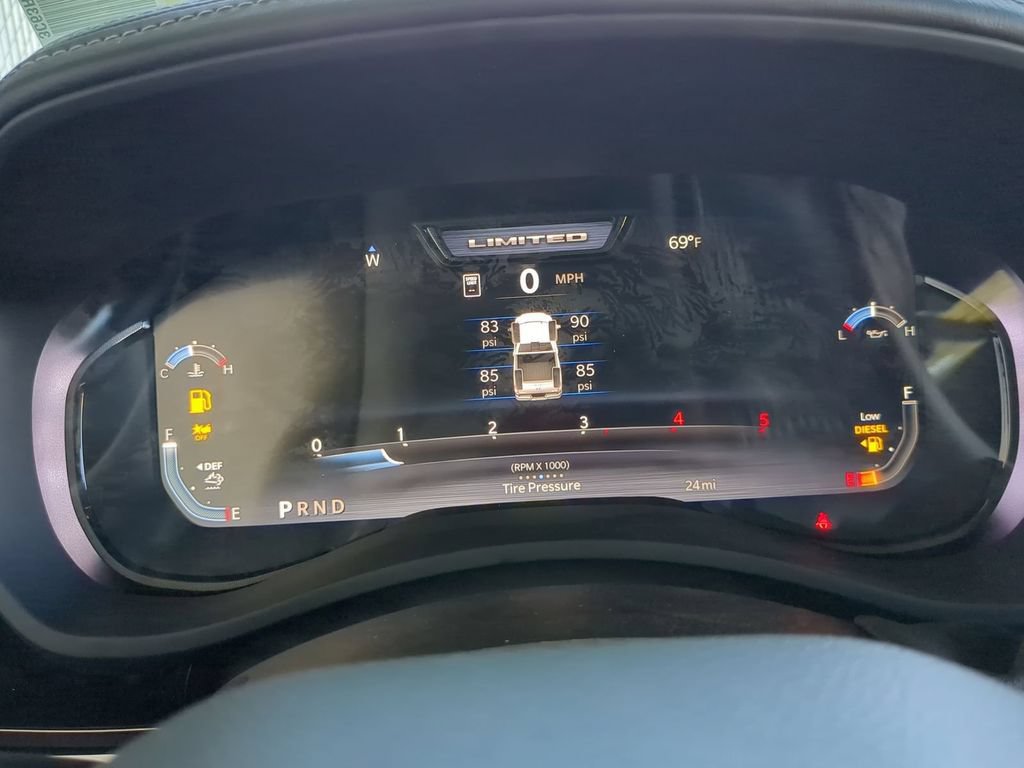 New 2026 RAM 2500 Limited AWD/4WD image 15