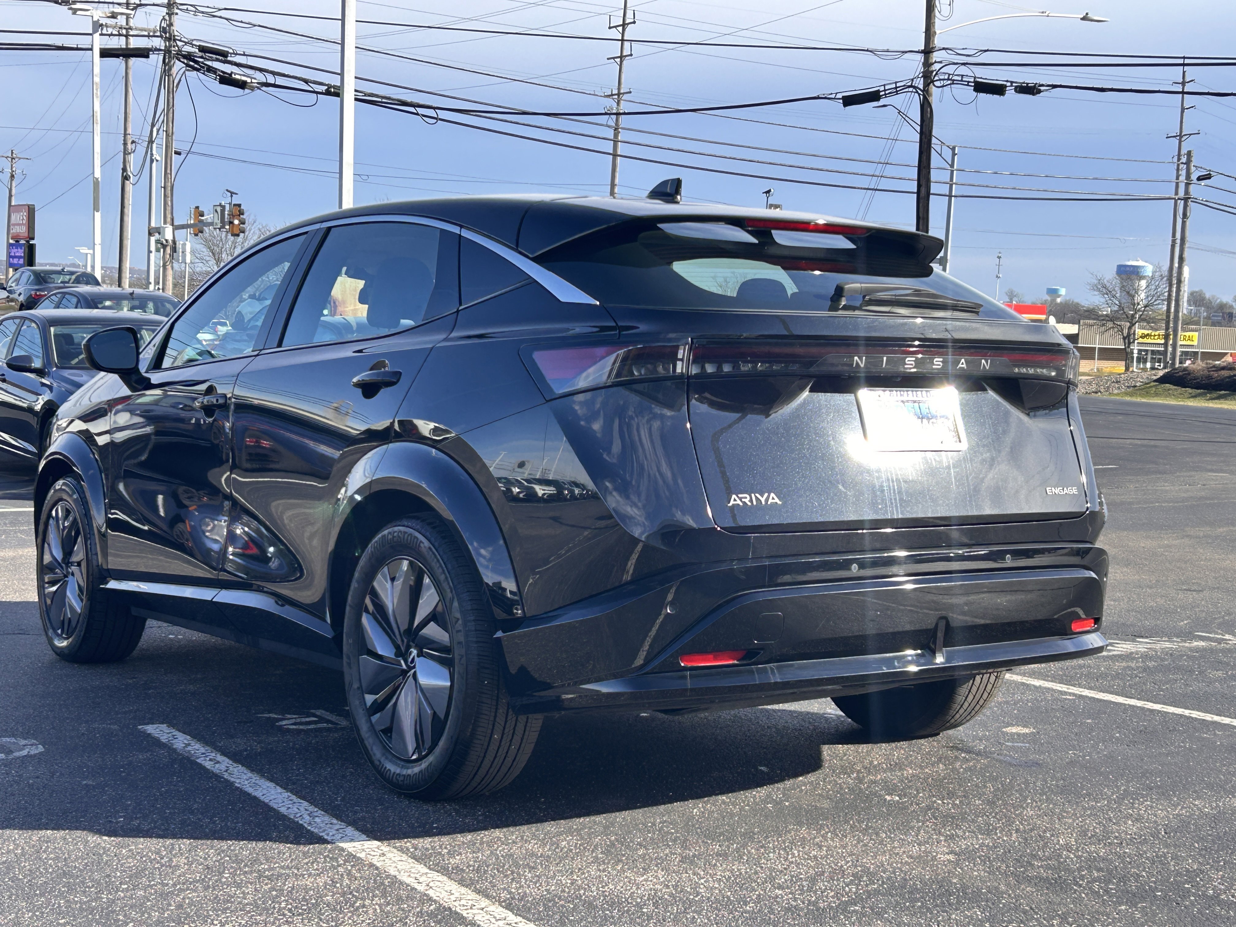 Used 2023 Nissan Ariya FWD image 5