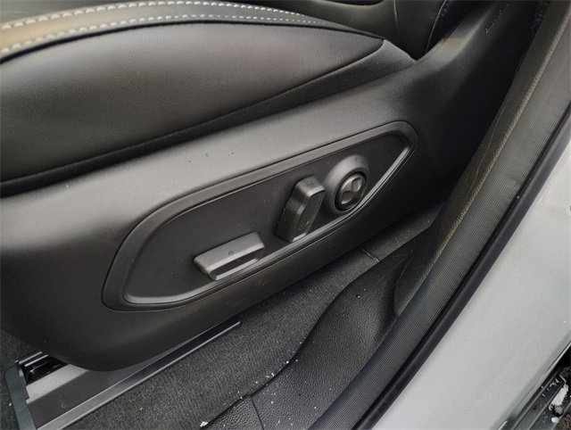 New 2025 Jeep Grand Cherokee Limited w/ Trailer Tow Package image 15