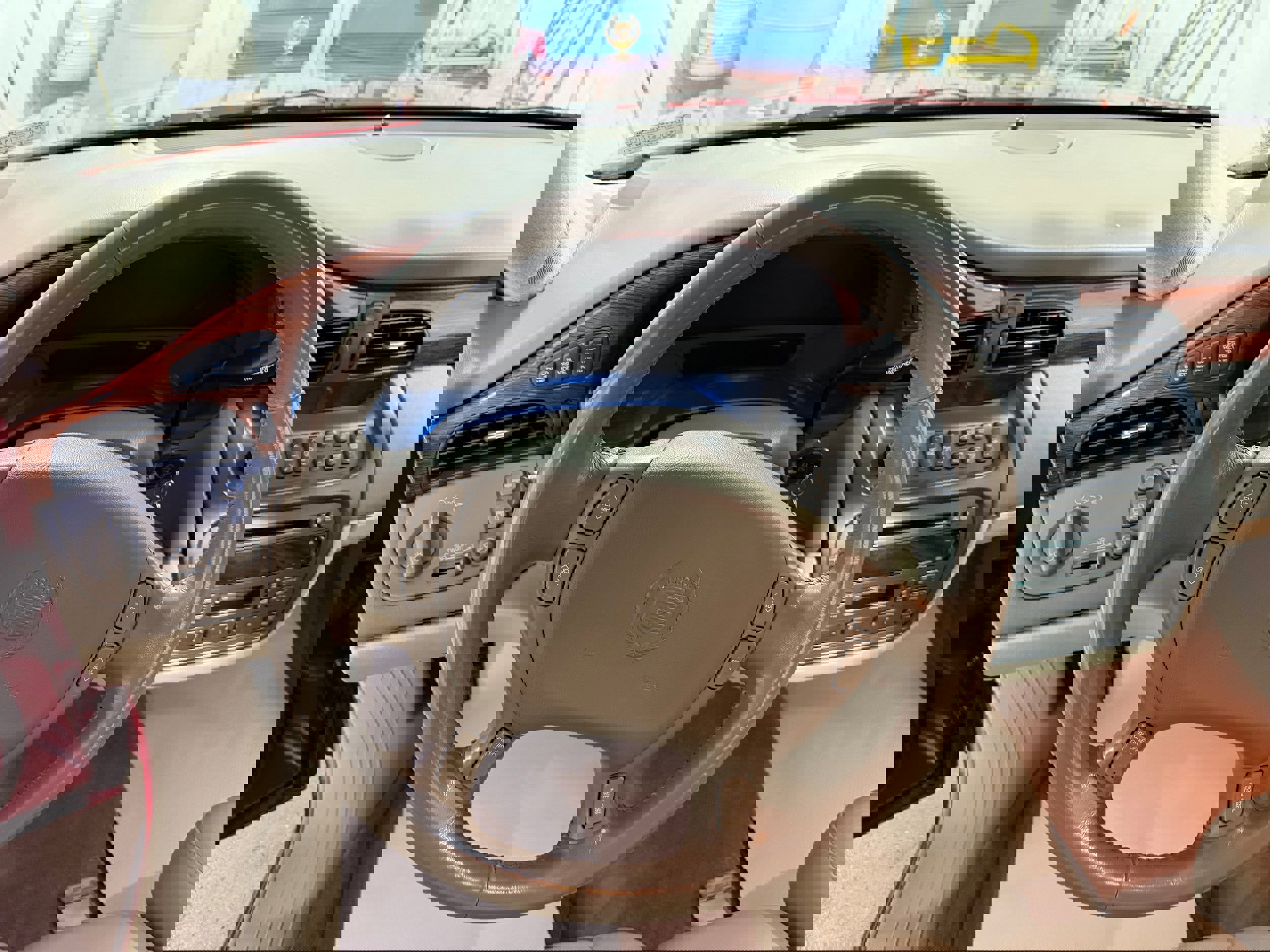 Used 2001 Cadillac De Ville w/ Comfort/Convenience Pkg FWD image 10