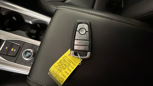 Used 2022 Ford Explorer XLT AWD/4WD image 21