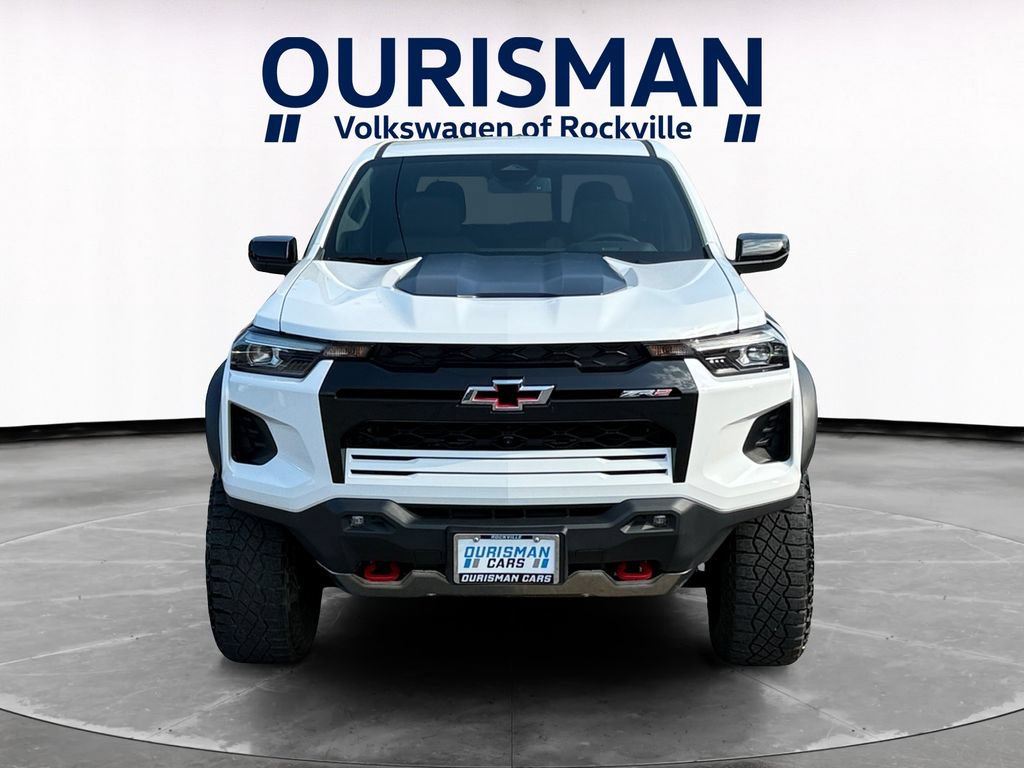 Used 2025 Chevrolet Colorado ZR2 w/ Technology Package AWD/4WD image 8