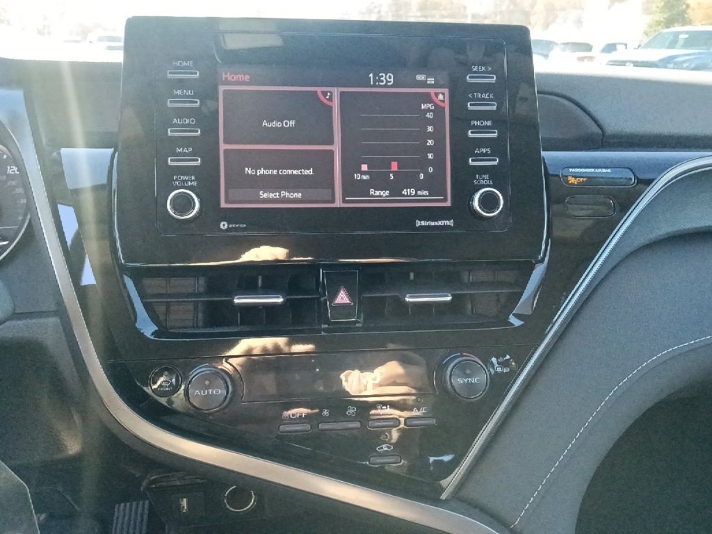 Used 2024 Toyota Camry SE image 21