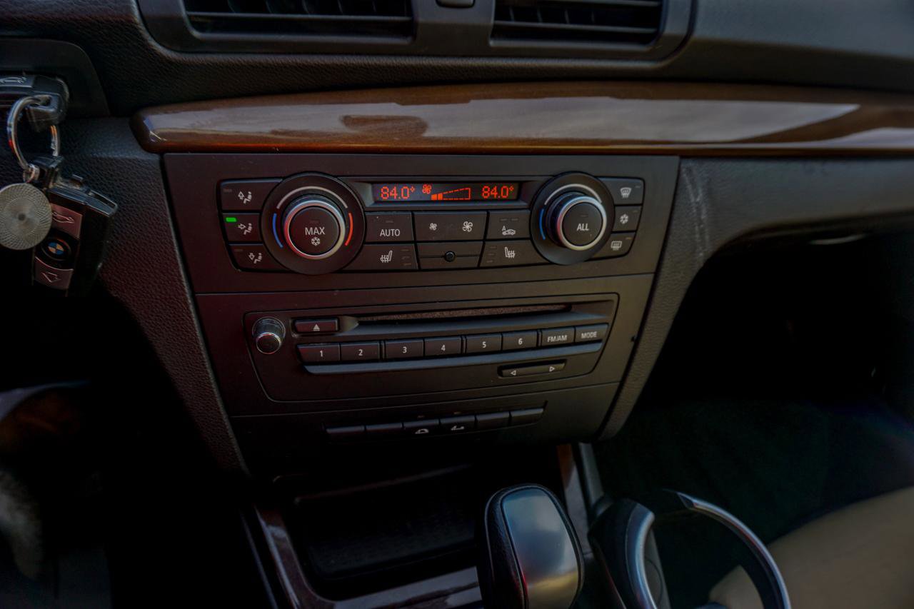 Used 2012 BMW 128i Convertible RWD image 17