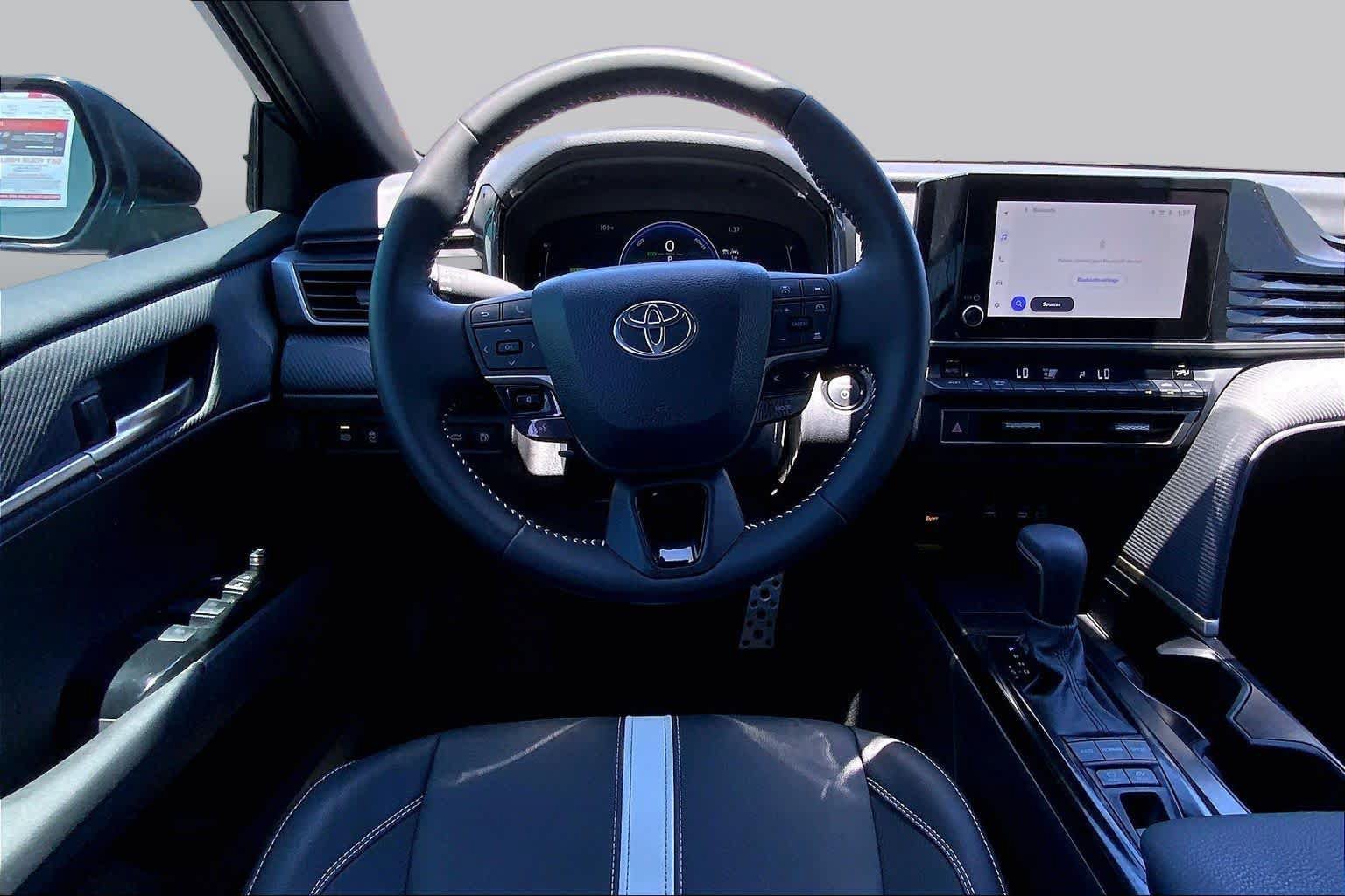 Used 2026 Toyota Camry SE w/ Convenience Package FWD image 6
