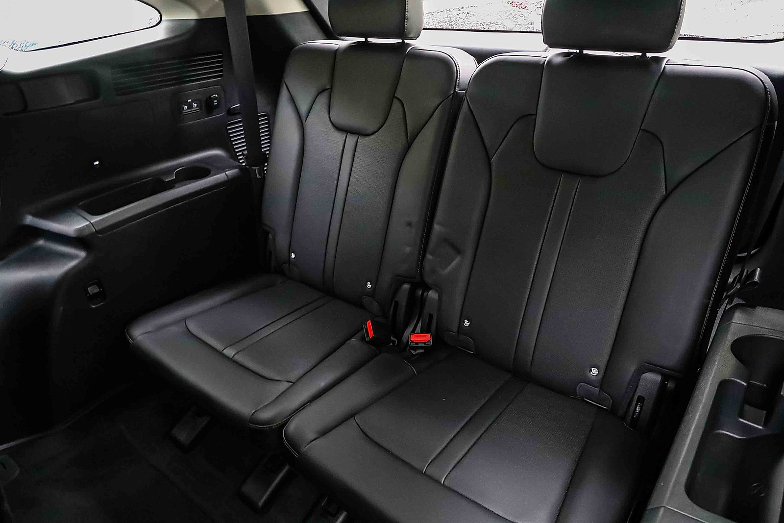 Certified 2025 Kia Sorento S FWD image 22