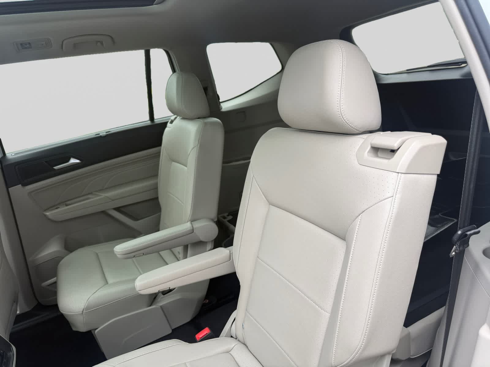 Used 2021 Volkswagen Atlas SE w/ Panoramic Sunroof Package AWD/4WD image 16
