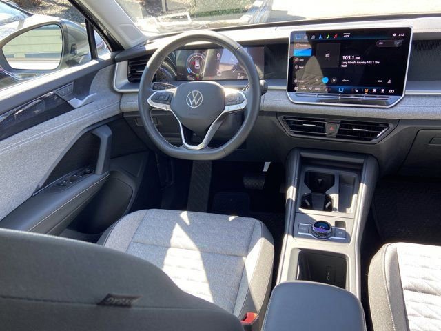 Used 2025 Volkswagen Tiguan S AWD/4WD image 15