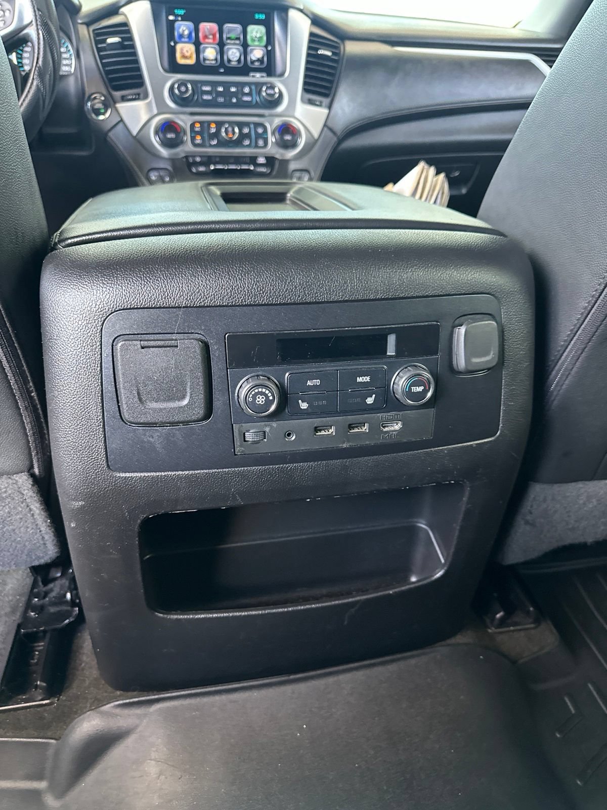 Used 2018 GMC Yukon SLT w/ Premium Edition RWD image 37