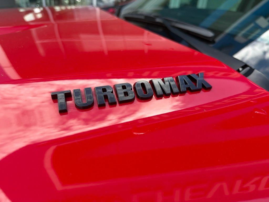 New 2026 Chevrolet Silverado 1500 Custom w/ Turbomax Blackout Package AWD/4WD image 4