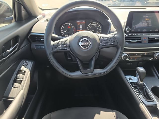 Certified 2025 Nissan Altima 2.5 S FWD image 13