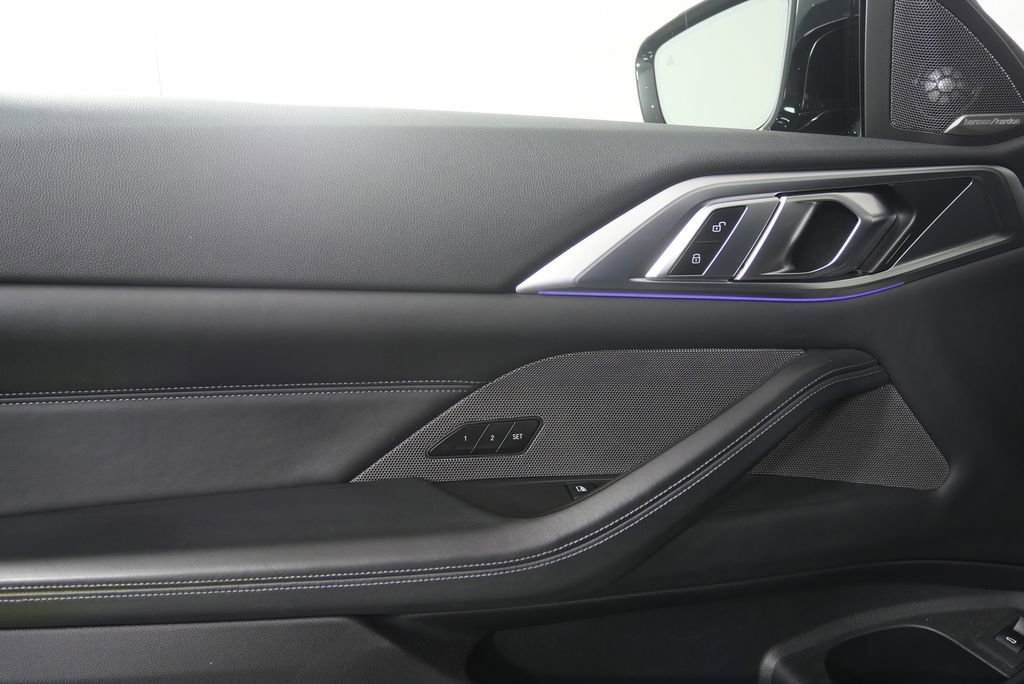 Used 2022 BMW M4 Competition w/ Executive Package RWD image 8