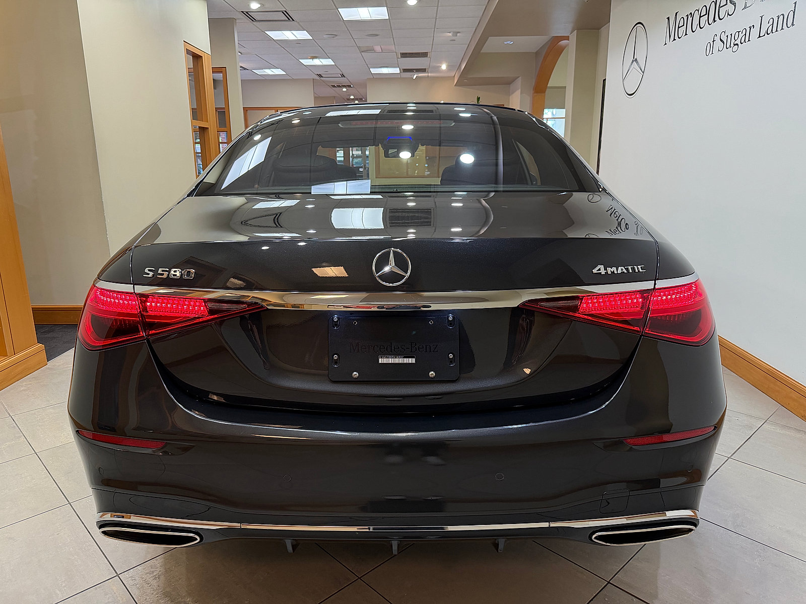 Certified 2023 Mercedes-Benz S 580 4MATIC Sedan image 5