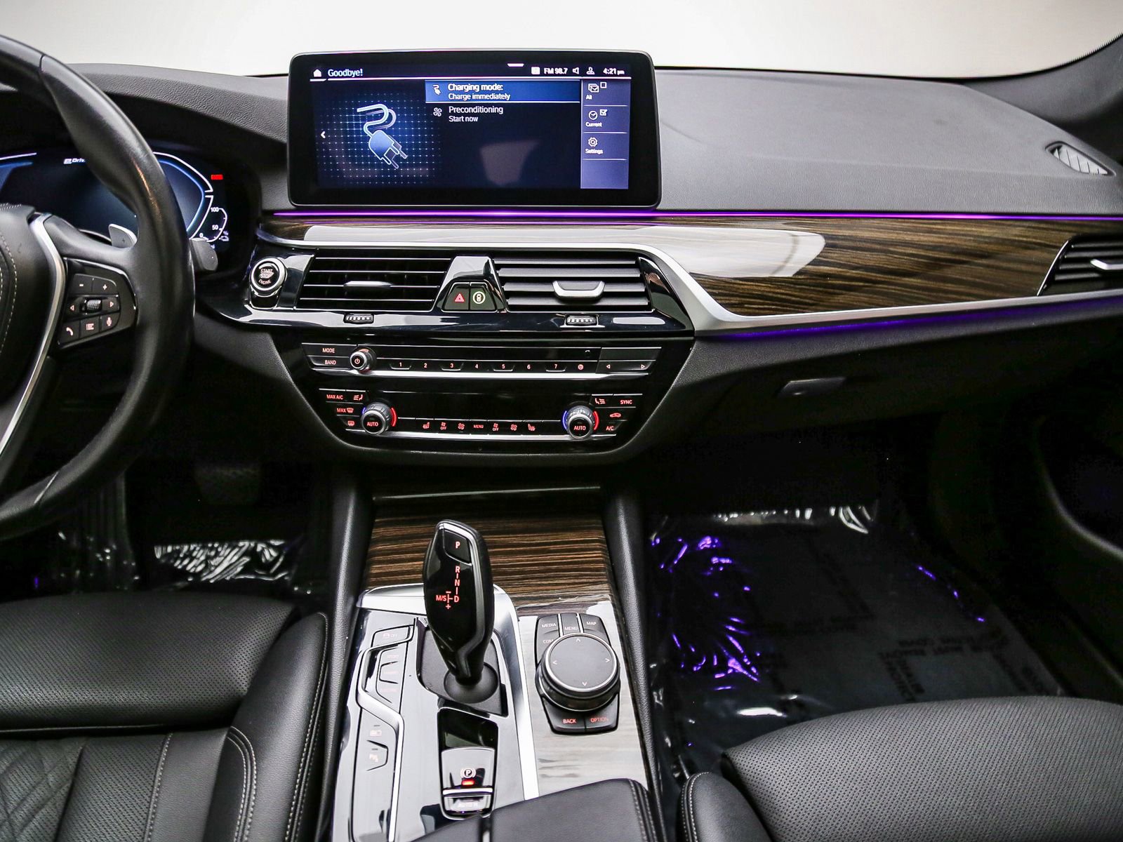 Used 2023 BMW 530e w/ Convenience Package RWD image 14
