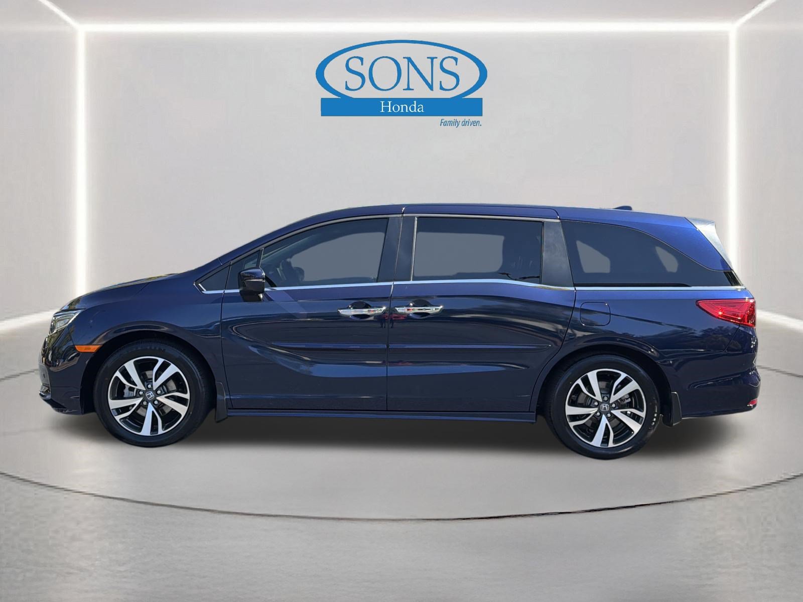 Certified 2024 Honda Odyssey Touring image 25