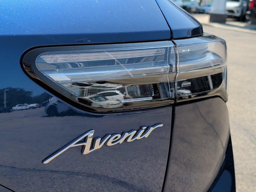 Used 2023 Buick Envision Avenir AWD/4WD image 44