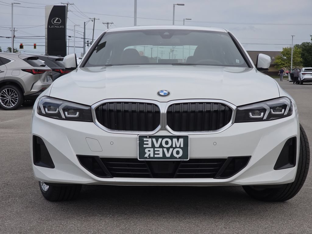 Used 2025 BMW 330i xDrive Sedan AWD/4WD image 4