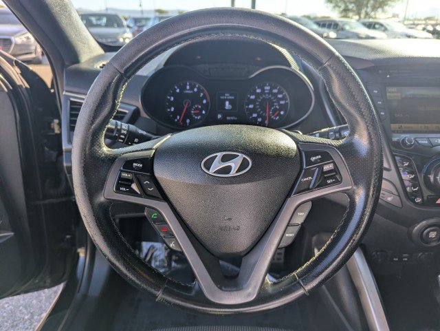 Used 2016 Hyundai Veloster Turbo FWD image 13