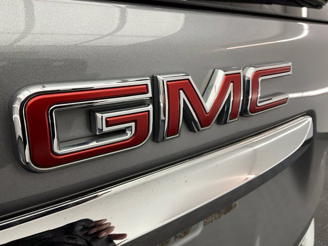 Used 2024 GMC Terrain SLT AWD/4WD image 25