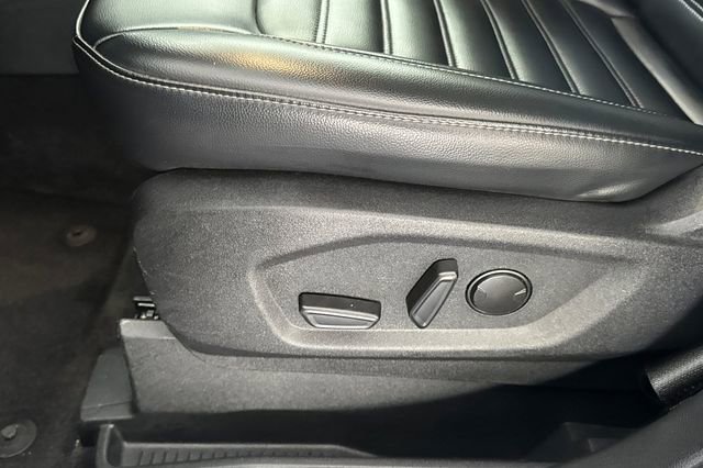 Used 2024 Ford Edge SEL image 13