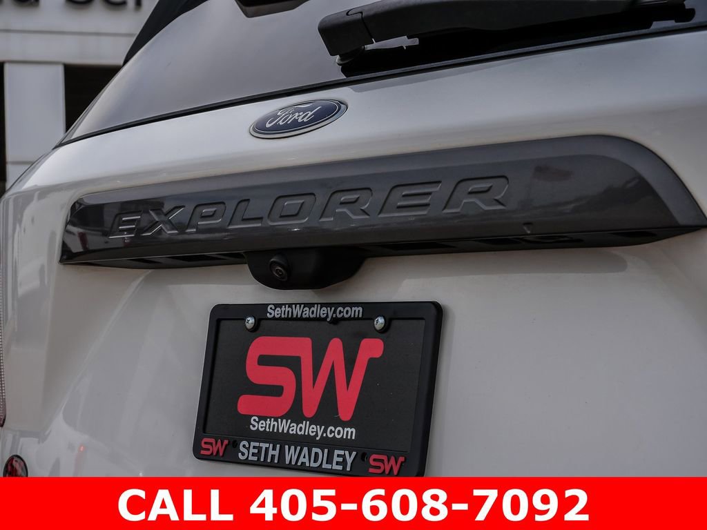 Used 2023 Ford Explorer XLT w/ Equipment Group 202A RWD image 49