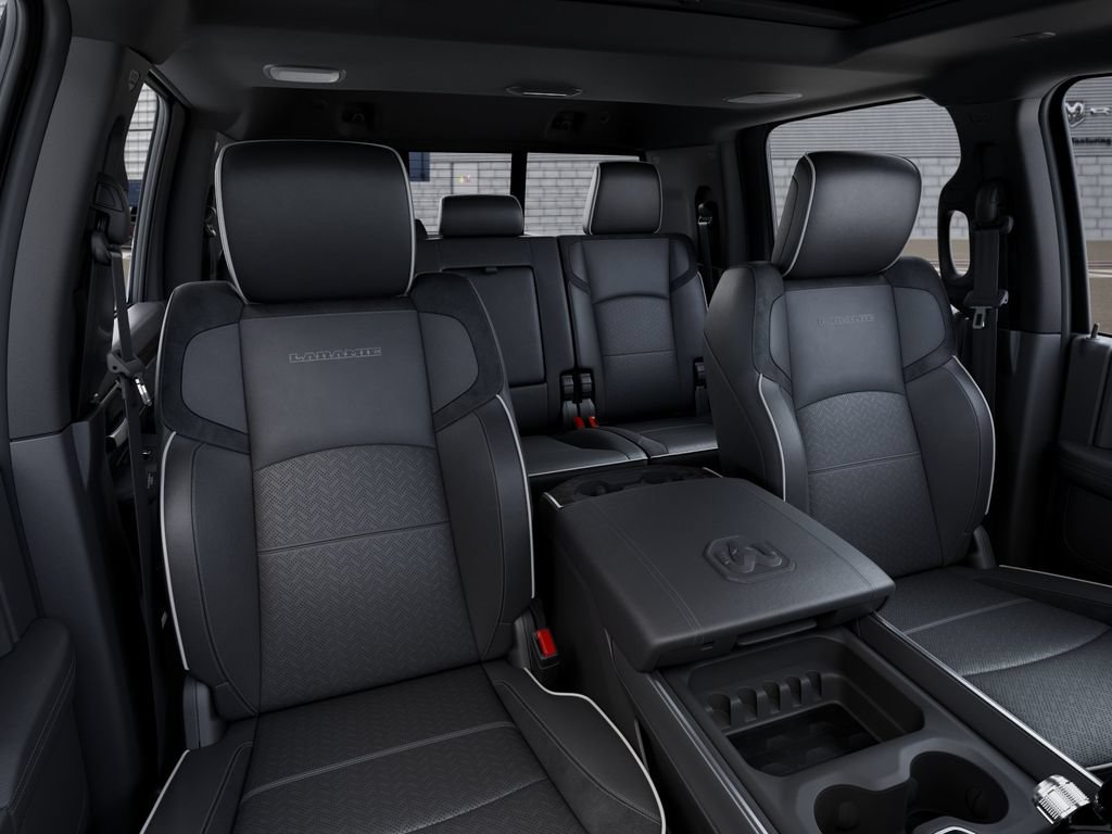 New 2026 RAM 3500 Laramie AWD/4WD image 17
