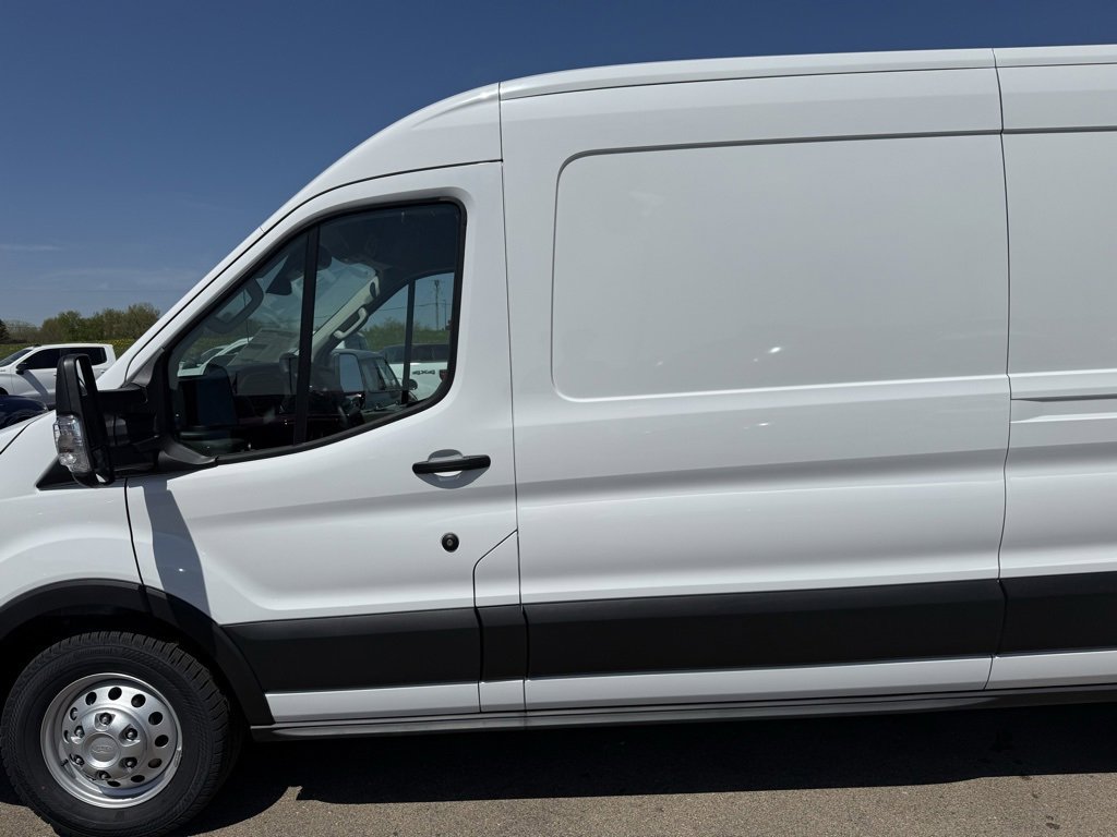New 2025 Ford Transit 250 148 Medium Roof Extended AWD w/ Exterior Upgrade Package image 30