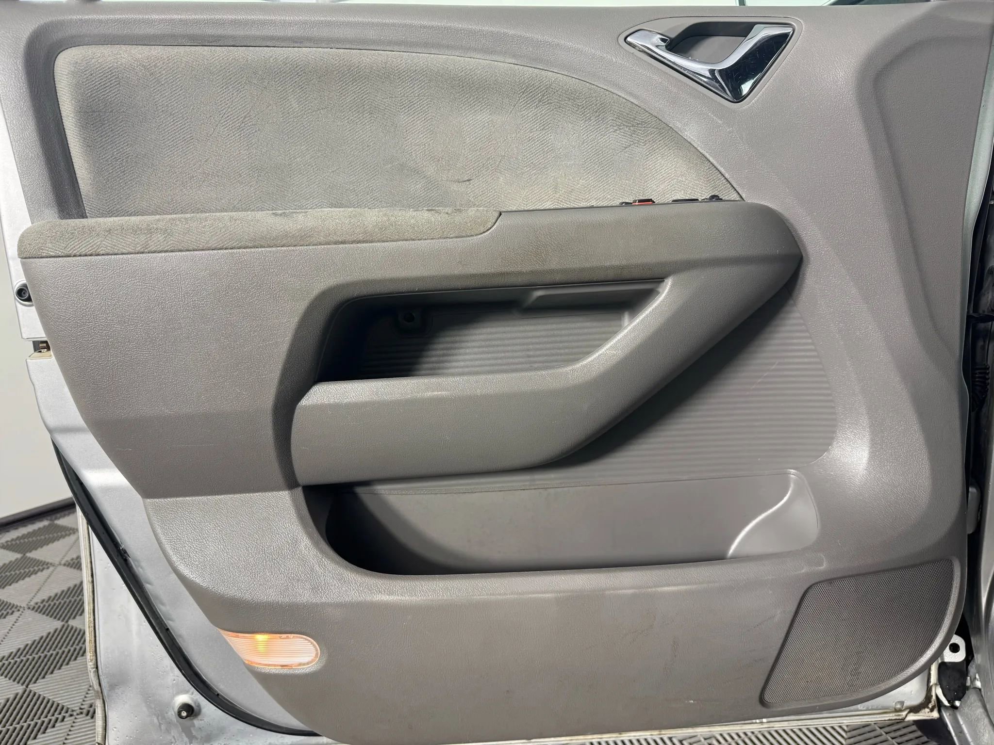 Used 2010 Honda Odyssey EX image 36