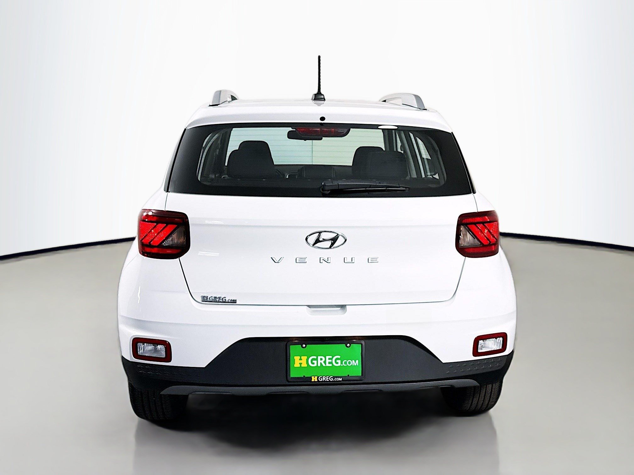 Used 2026 Hyundai Venue SEL FWD image 8